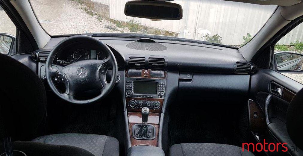 2005' Mercedes-Benz C 220 photo #1
