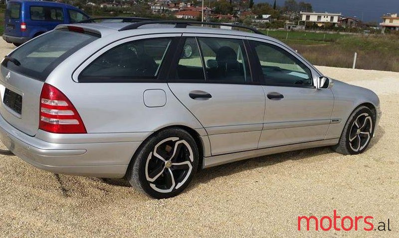 2005' Mercedes-Benz C 220 photo #1