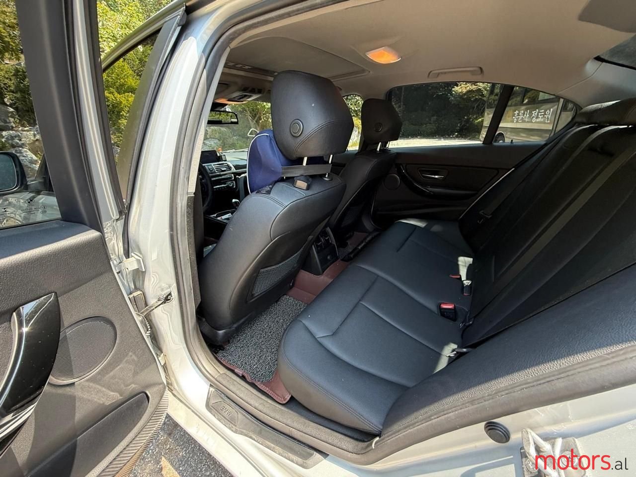 2016' BMW 320 photo #5