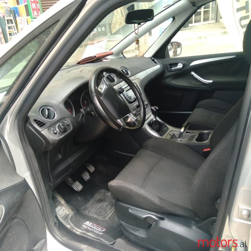 2008' Ford S-Max photo #1