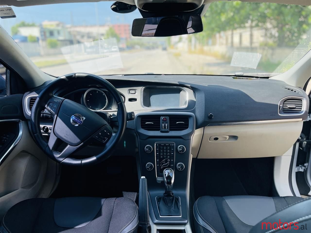 2014' Volvo V40 photo #5