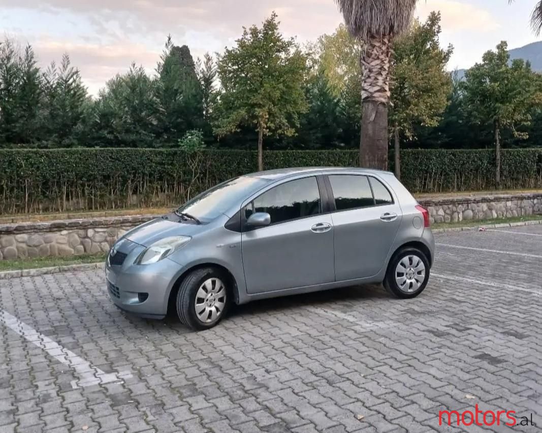 2007' Toyota Yaris photo #1