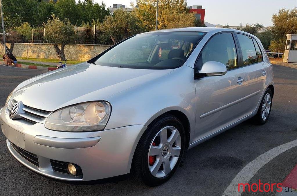 2005' Volkswagen Golf photo #1