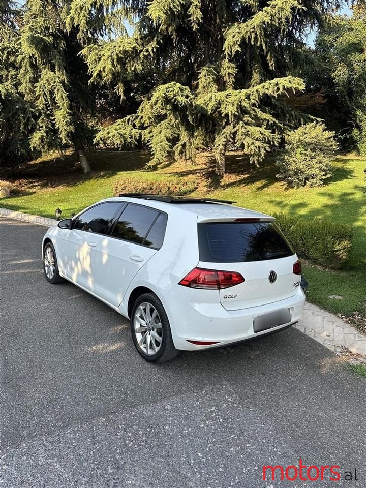 2014' Volkswagen Golf photo #5