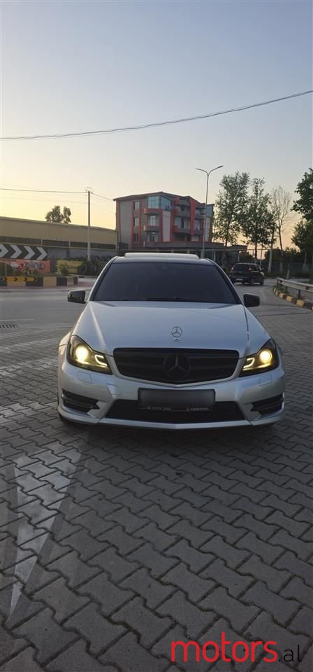 2013' Mercedes-Benz C 220 photo #5