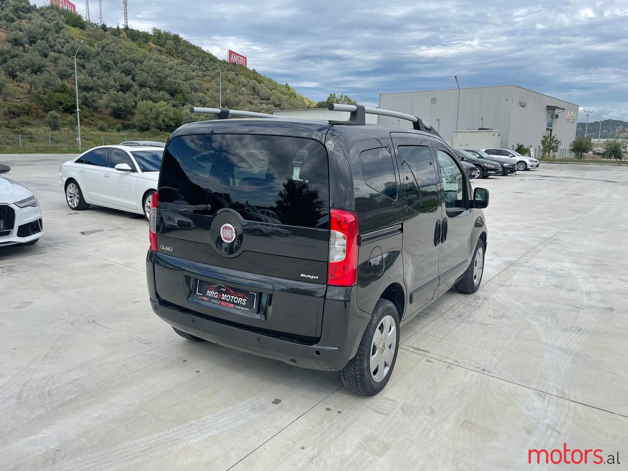 2010' Fiat QUBO photo #2