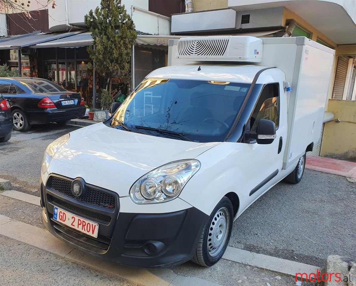 2011' Fiat Doblo photo #6