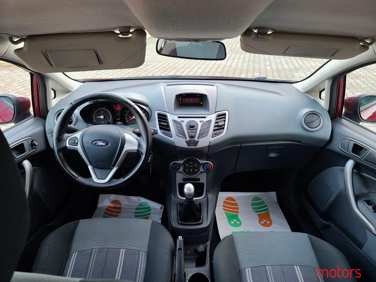 2009' Ford Fiesta photo #5