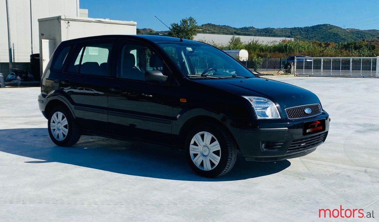 2004' Ford Fusion photo #2