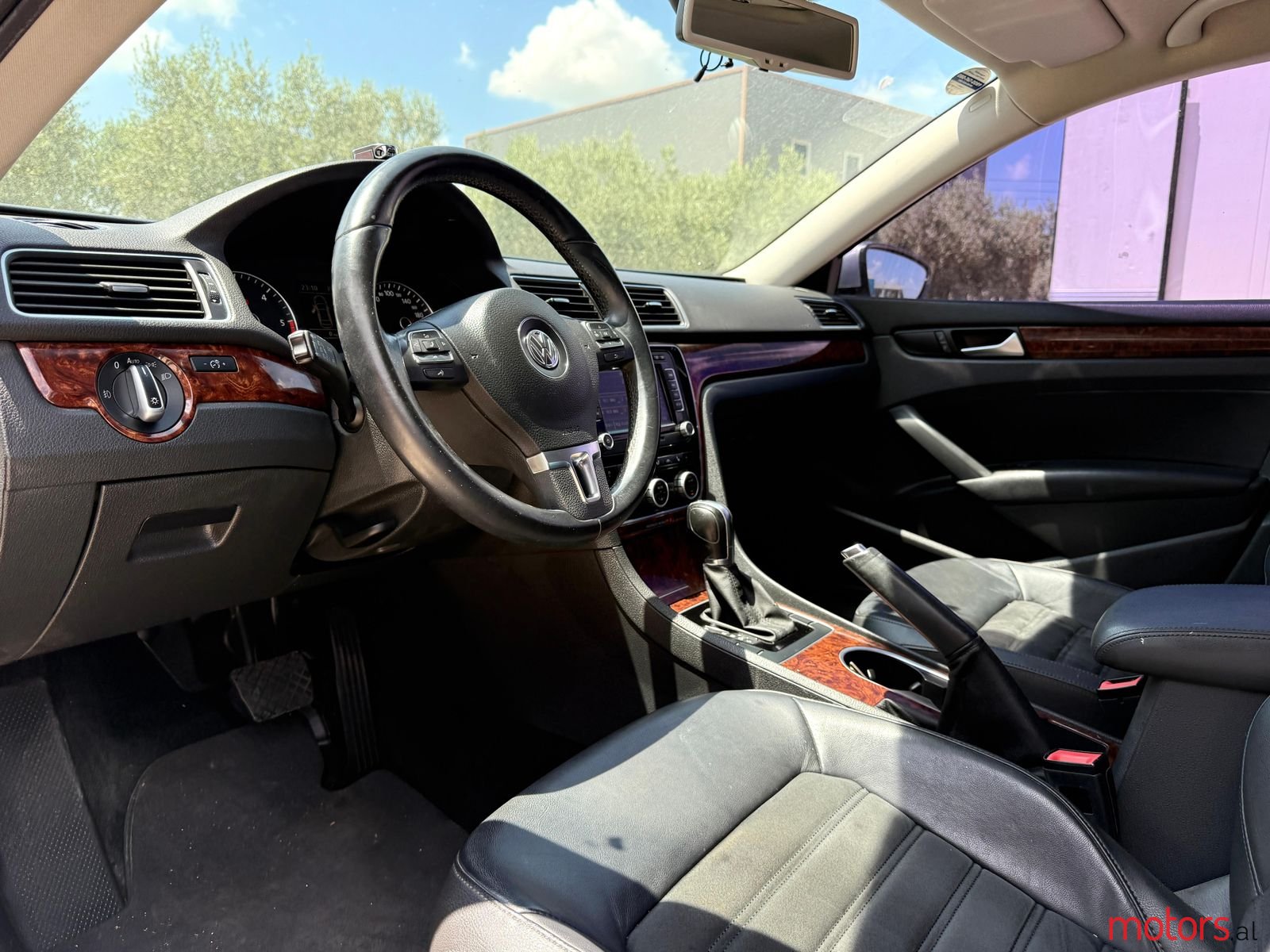 2014' Volkswagen Passat photo #1