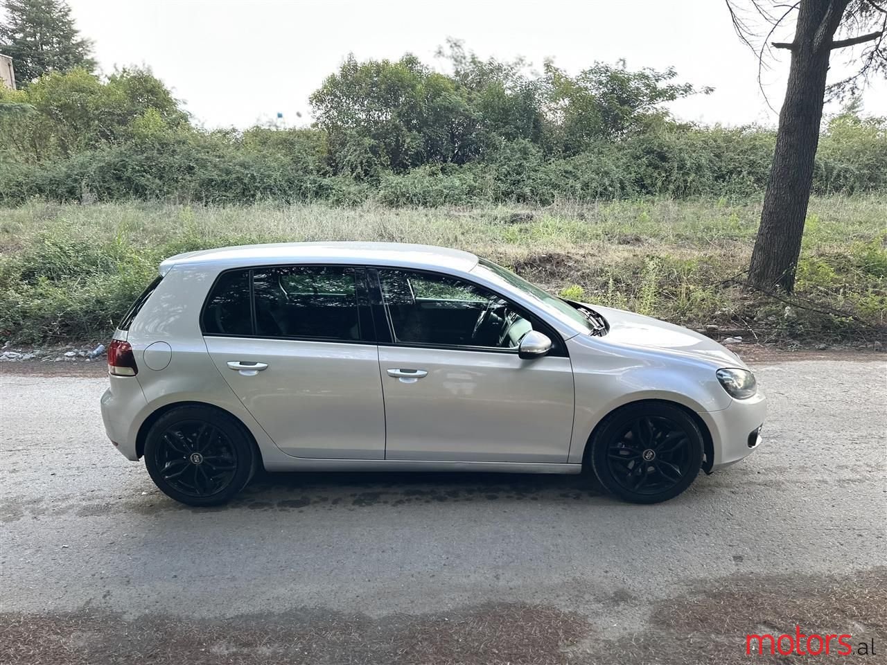 2009' Volkswagen Golf photo #3