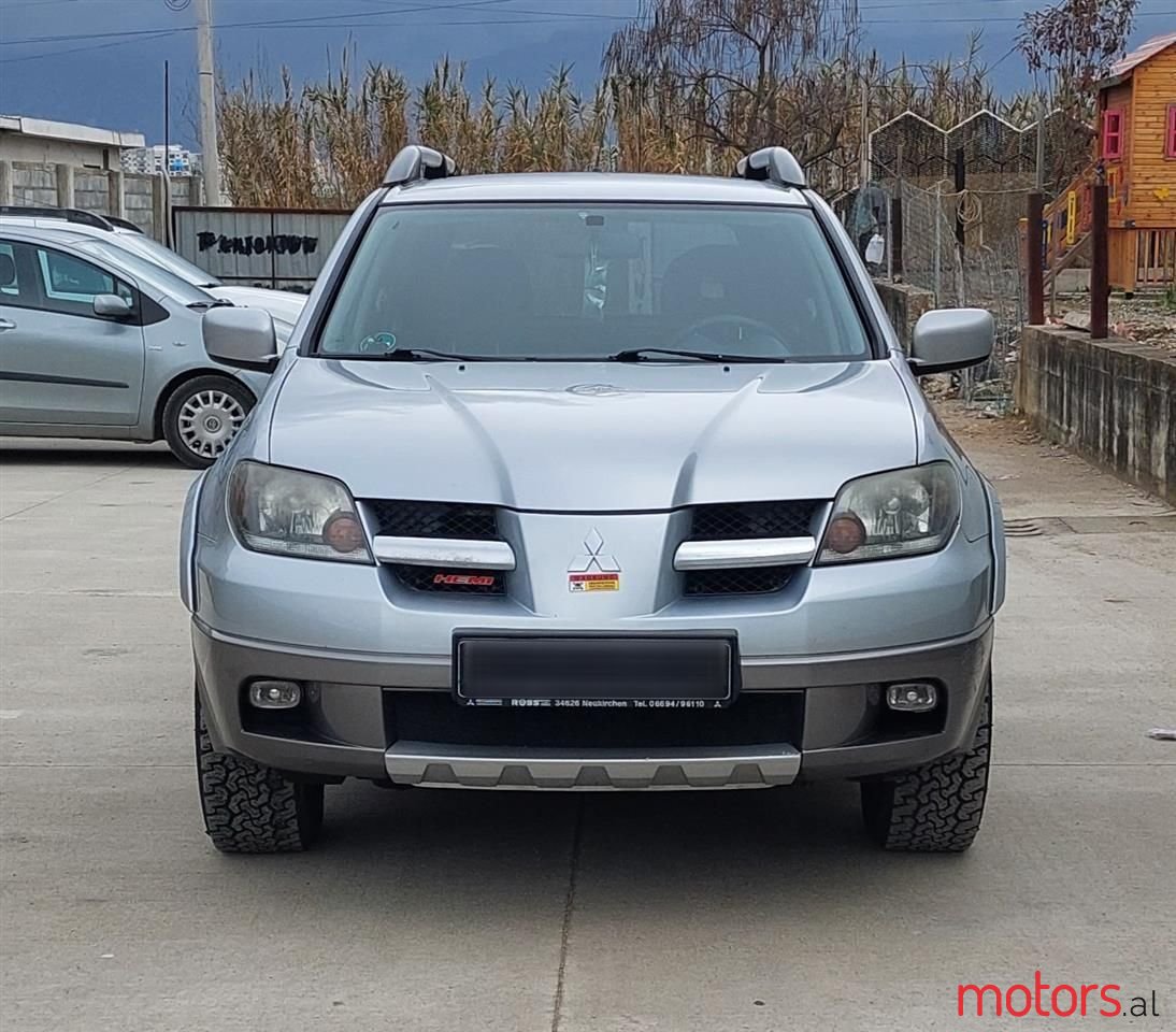 2004' Mitsubishi Outlander photo #1