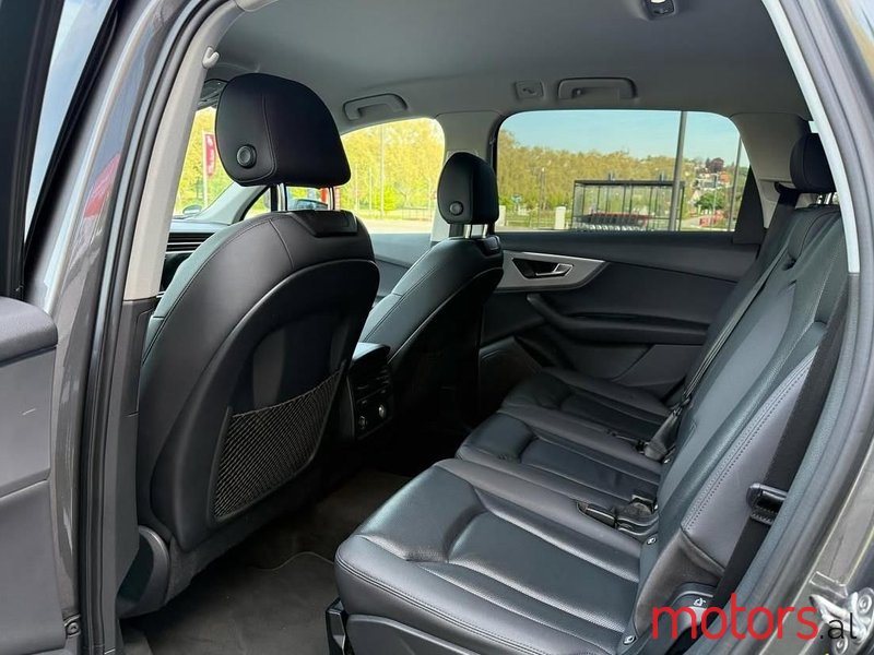 2020' Audi Q7 photo #5