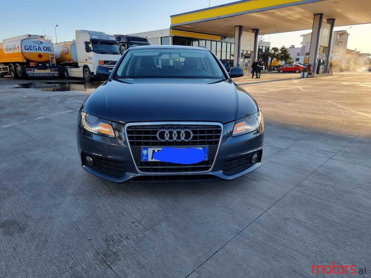 2010' Audi A4 photo #4