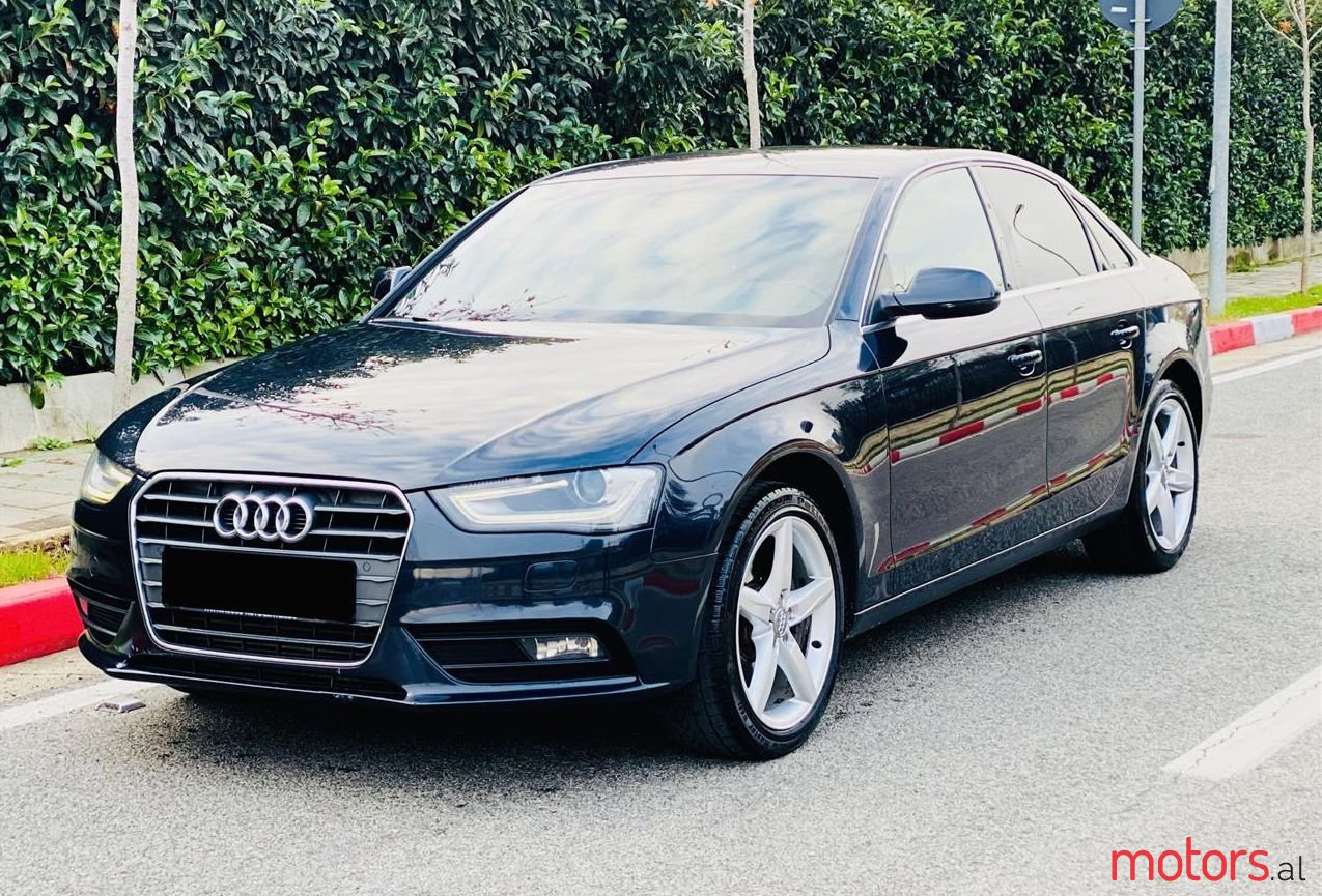 2012' Audi A4 photo #1