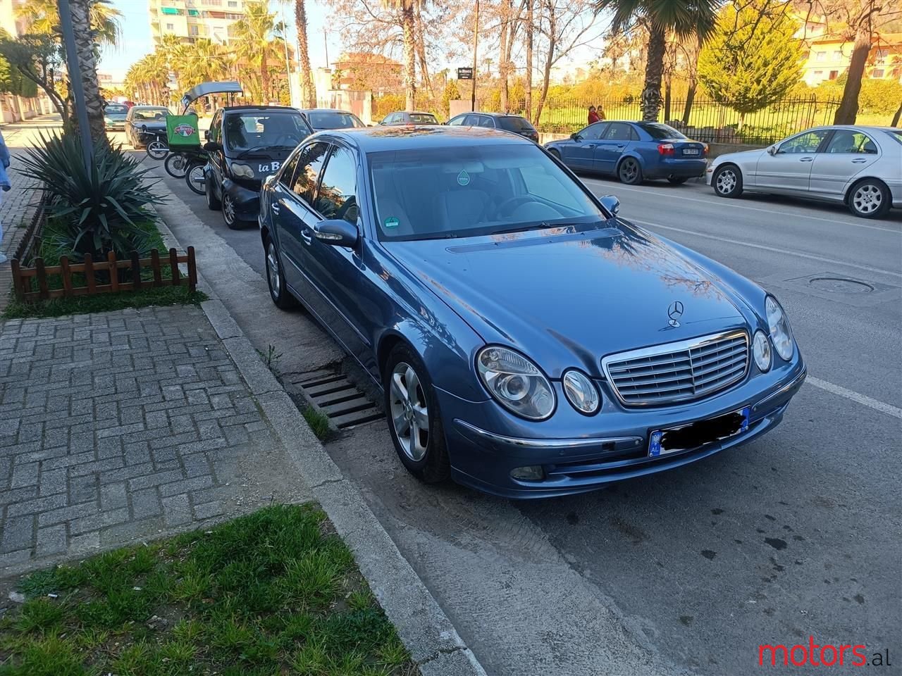 2004' Mercedes-Benz E 200 photo #2