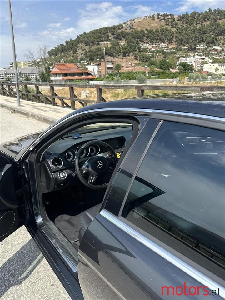 2012' Mercedes-Benz C 300 photo #5