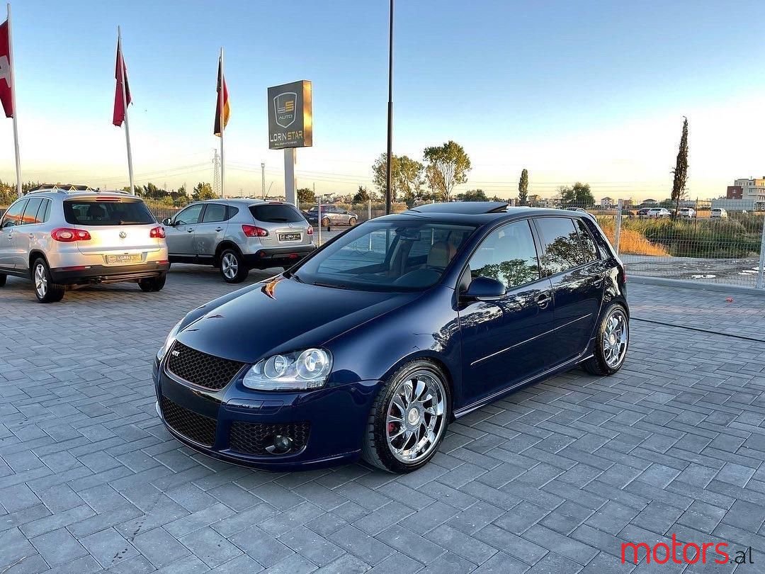 2005' Volkswagen Golf photo #1