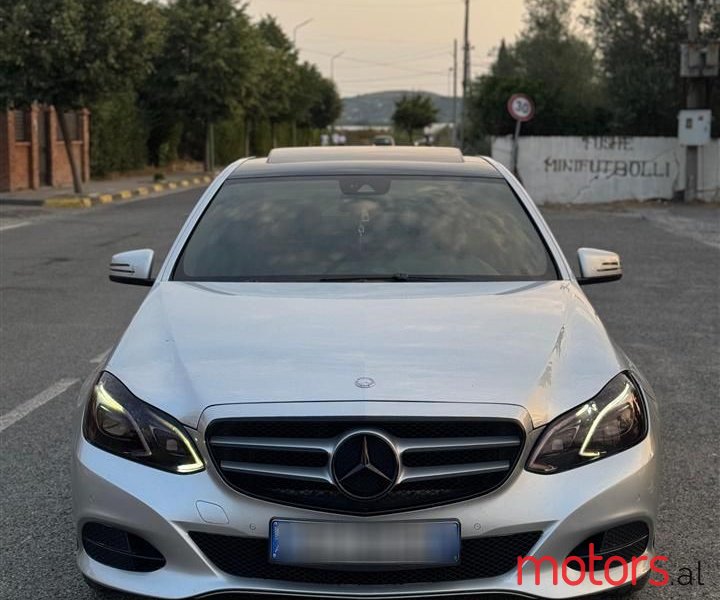 2014' Mercedes-Benz E 220 photo #3