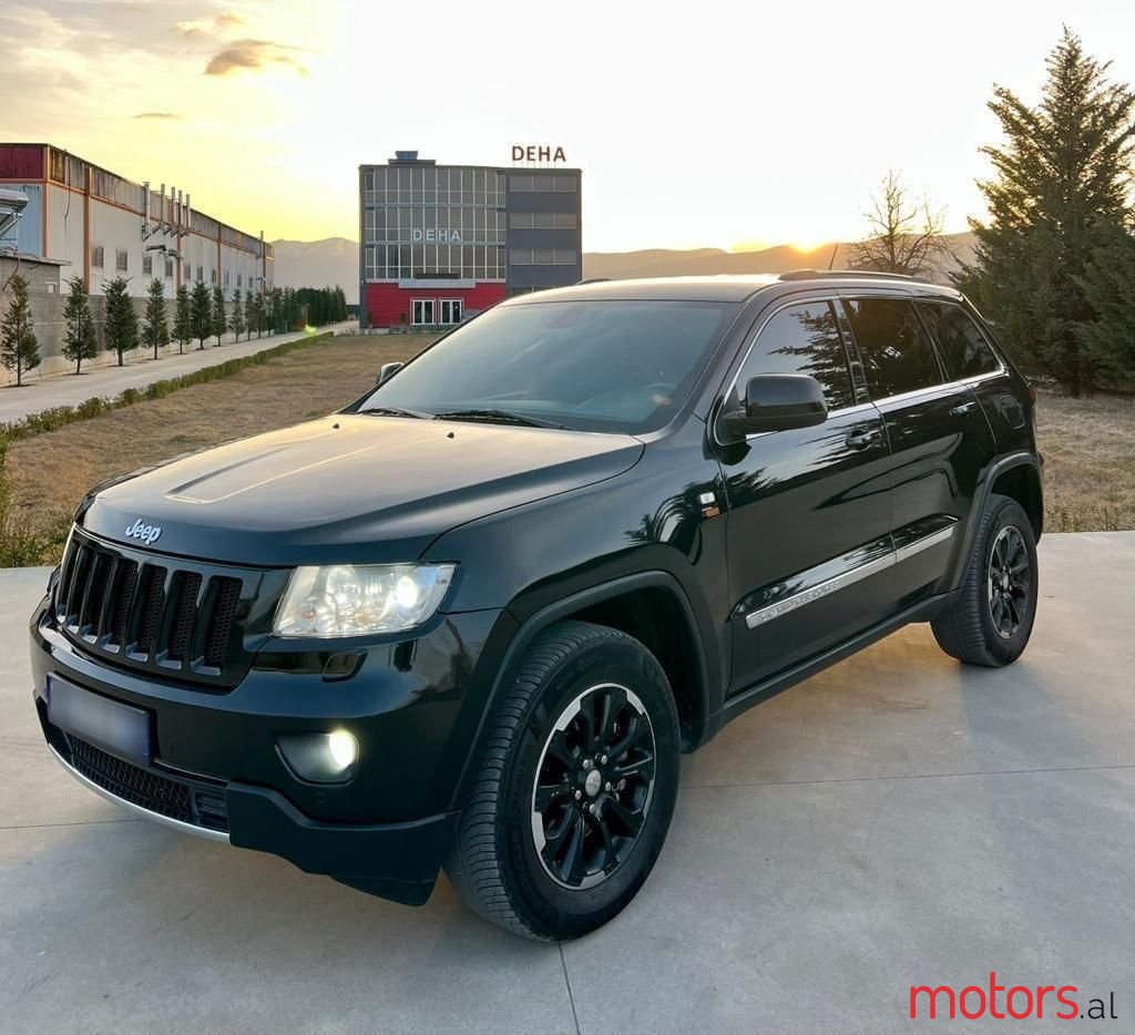2012' Jeep Grand Cherokee photo #1
