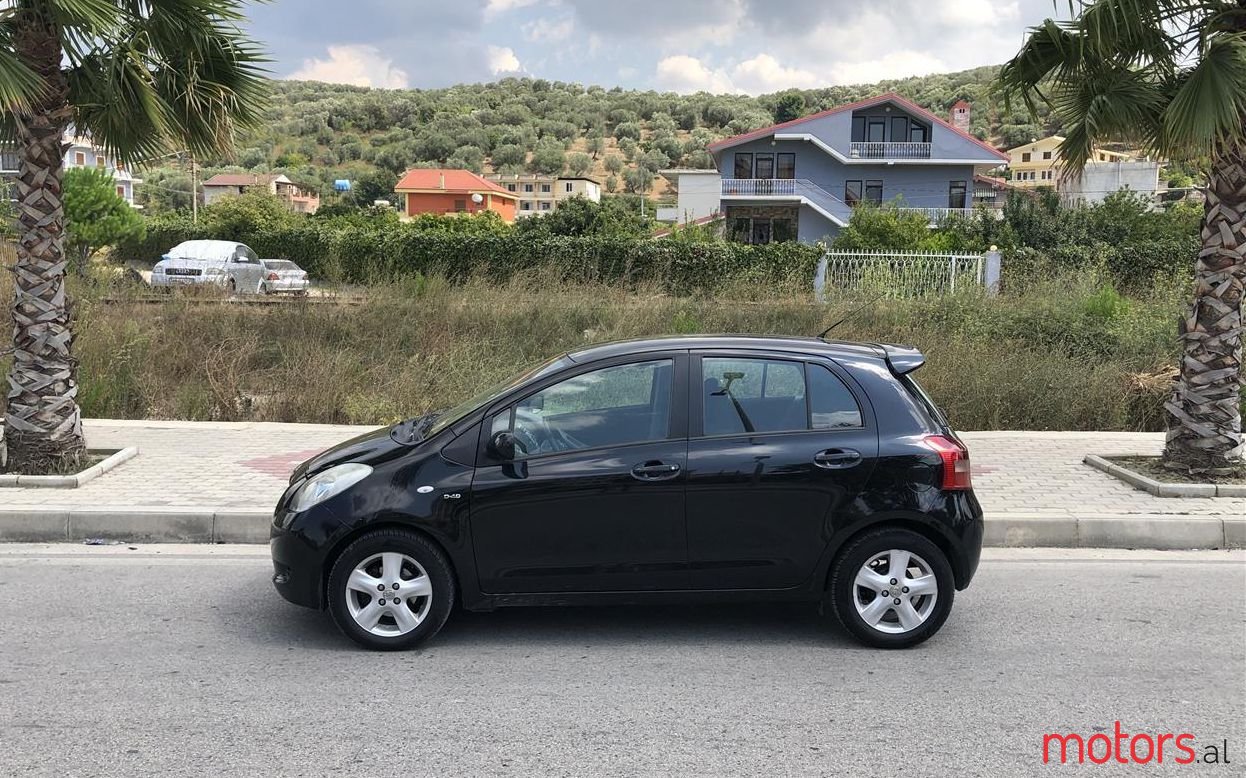 2006' Toyota Yaris photo #1