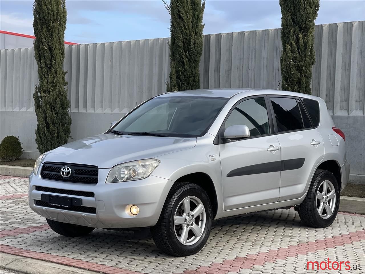 2006' Toyota RAV4 photo #1