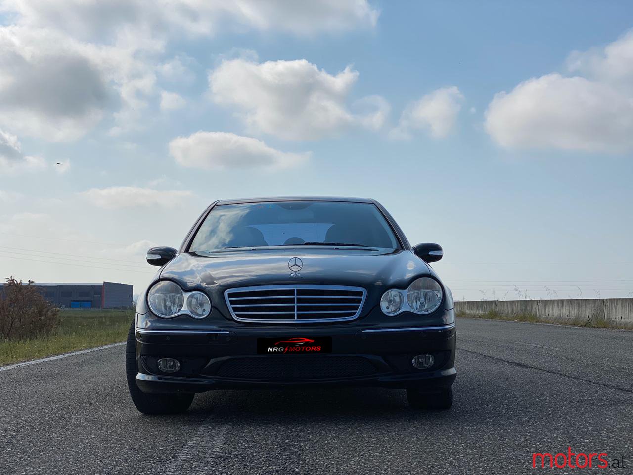 2005' Mercedes-Benz C-Class photo #2
