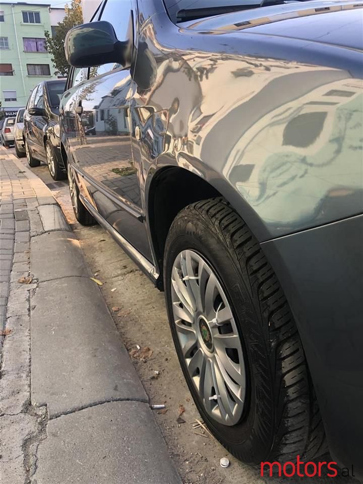 2006' Skoda Fabia photo #5