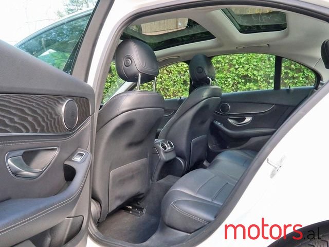 2016' Mercedes-Benz C-Class 4matic photo #2