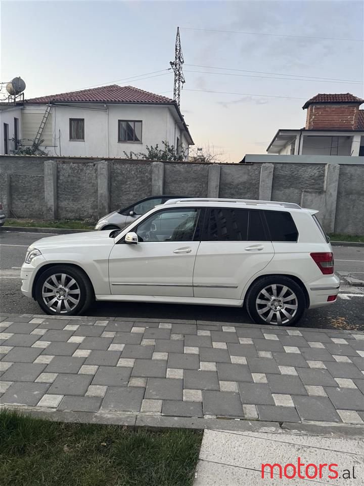2012' Mercedes-Benz GLK 250 photo #1