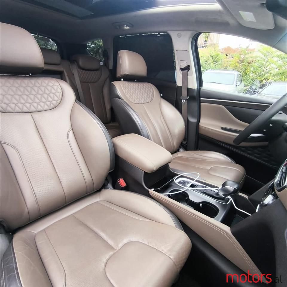 2019' Hyundai Santa Fe photo #5
