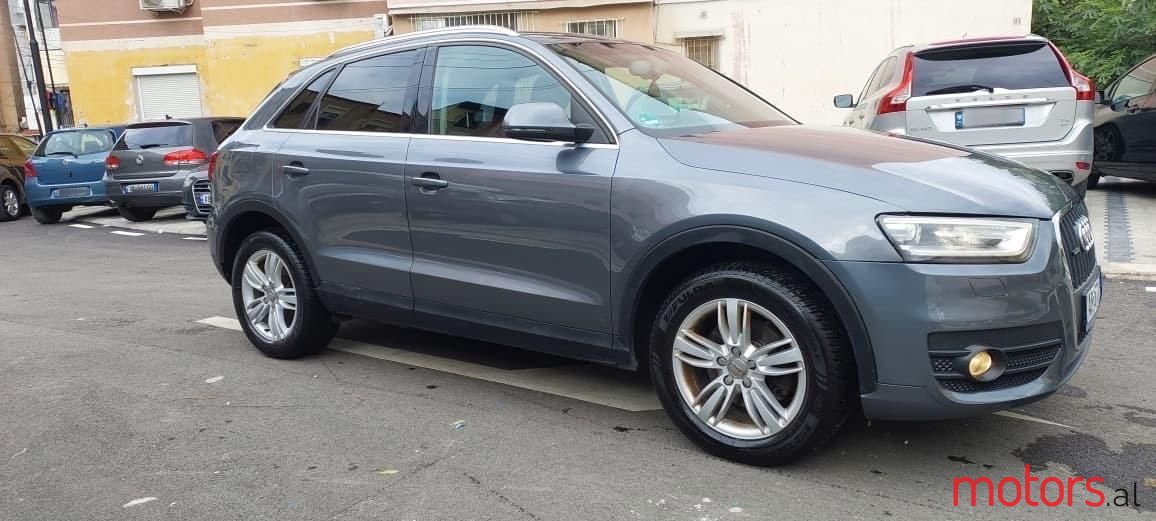 2013' Audi Q3 photo #2