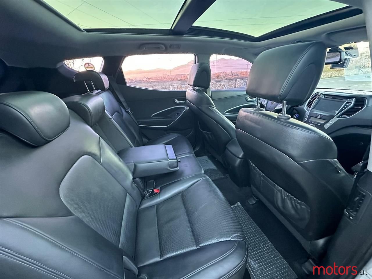 2013' Hyundai Santa Fe photo #1