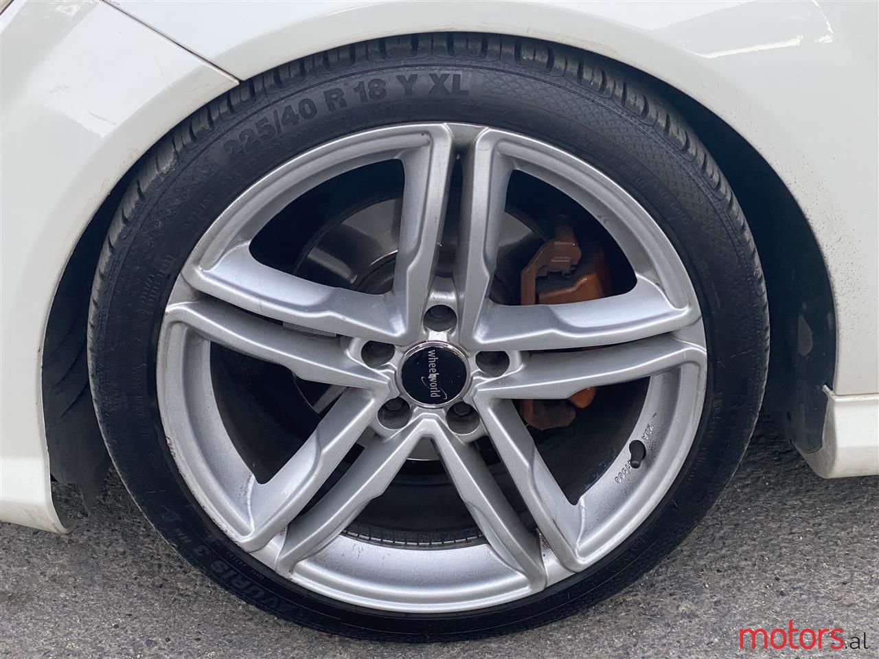 2009' Mercedes-Benz 200 photo #4