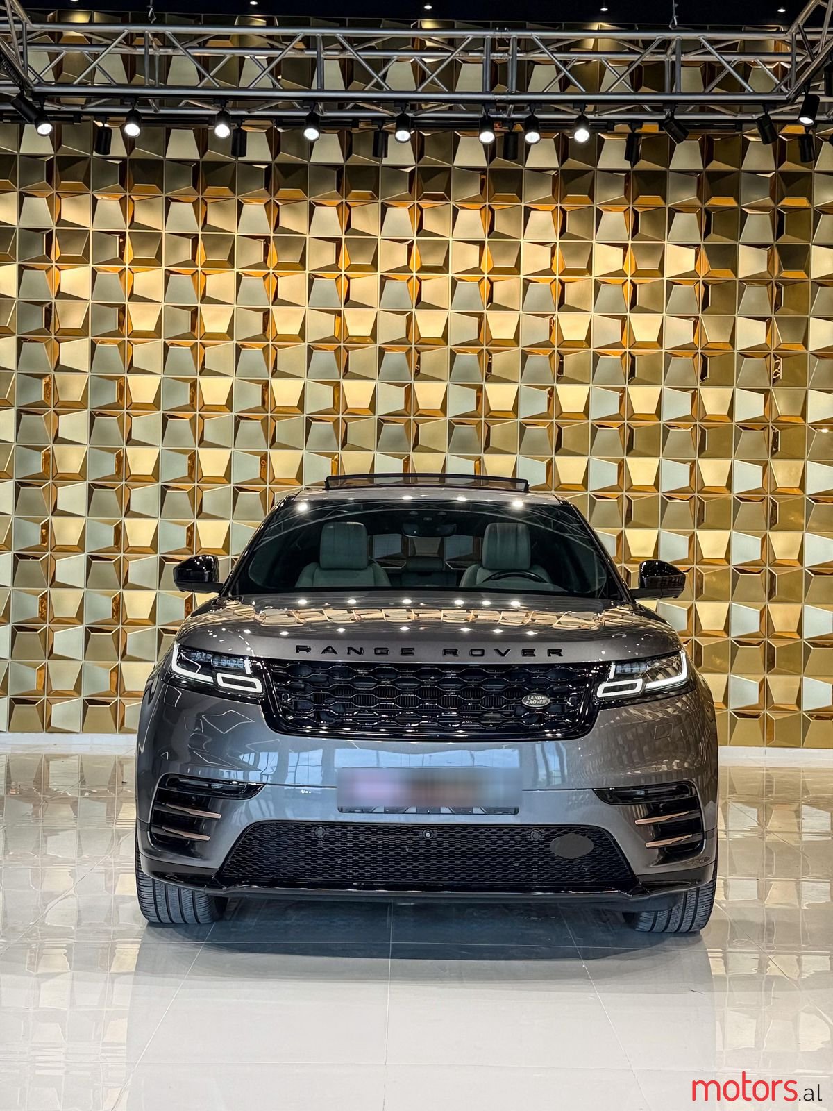 2018' Land Rover Range Rover Velar photo #2