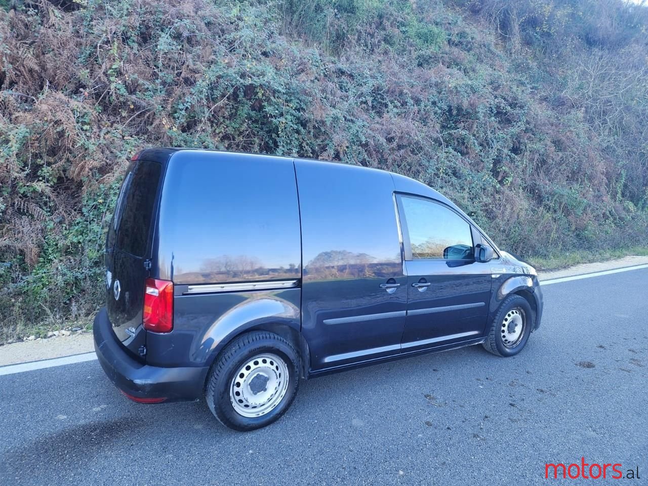 2015' Volkswagen Caddy photo #3