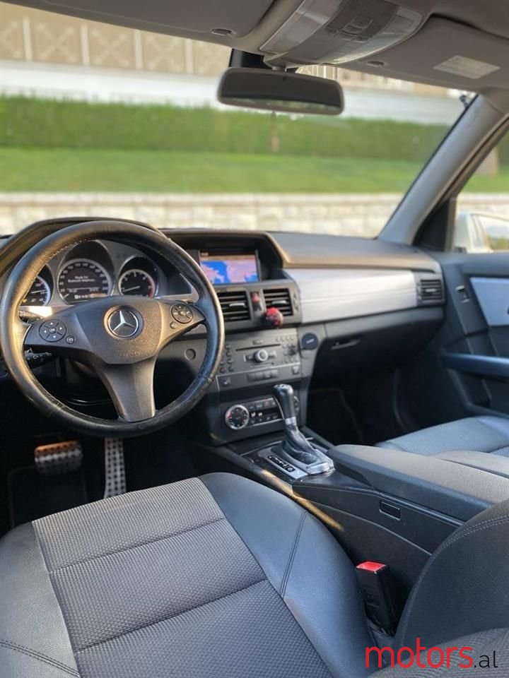 2010' Mercedes-Benz GLK 220 photo #5