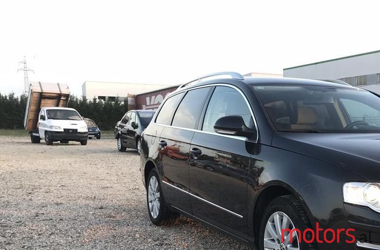 2005' Volkswagen Passat photo #1