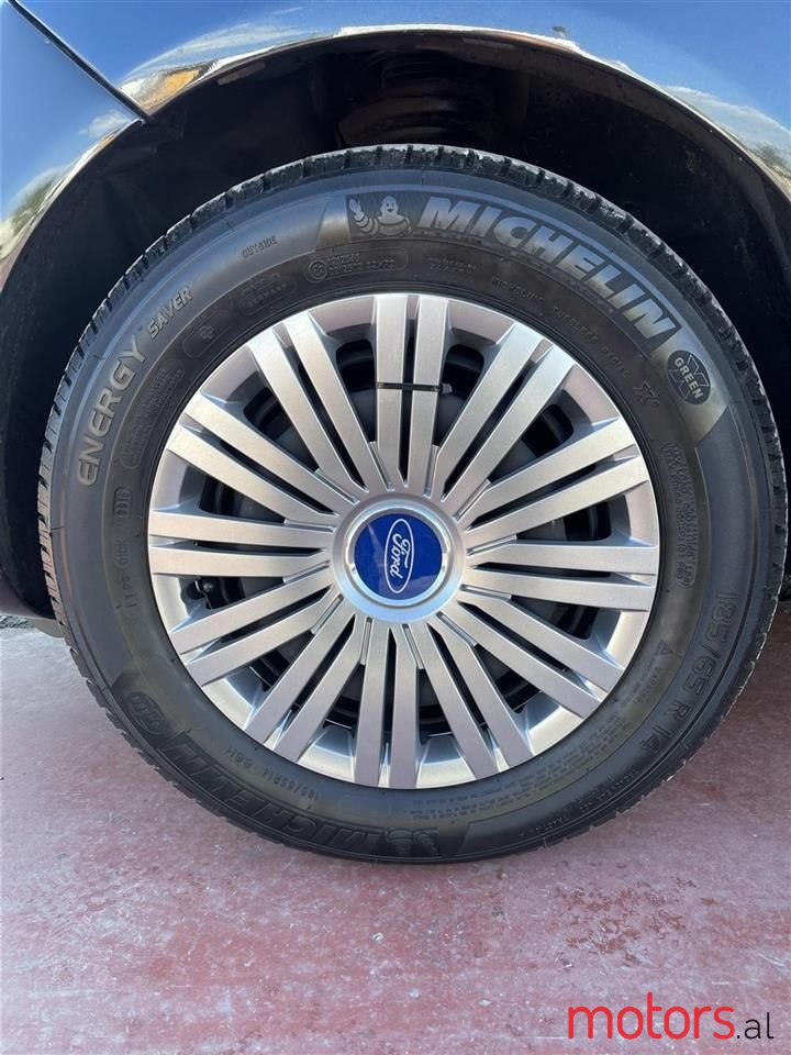 2009' Ford Fiesta photo #5