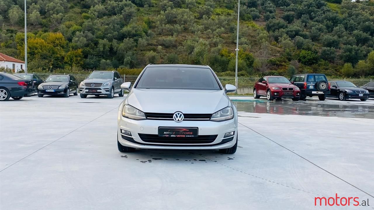 2013' Volkswagen Golf photo #3