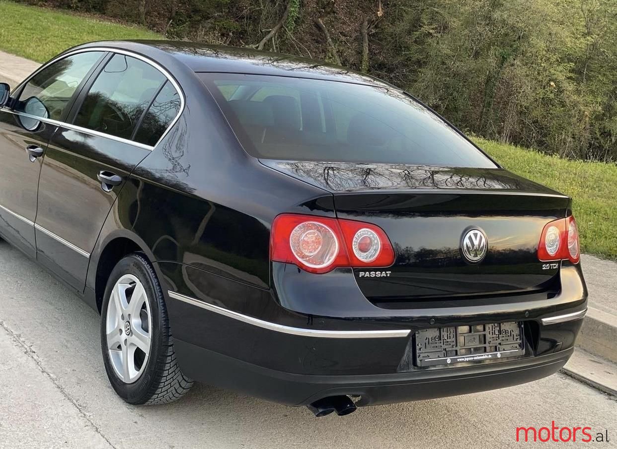 2007' Volkswagen Passat photo #5