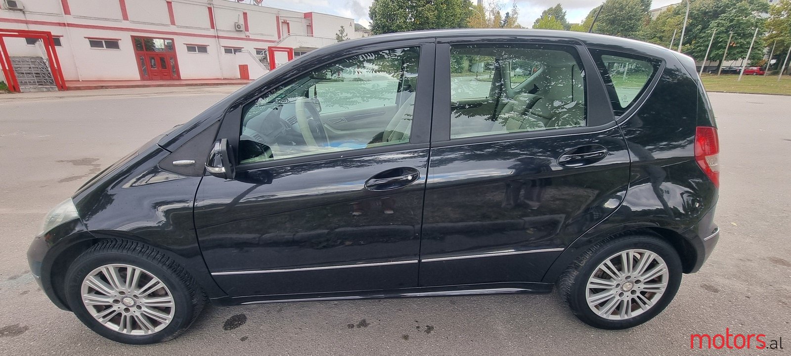 2010' Mercedes-Benz A 160 photo #1