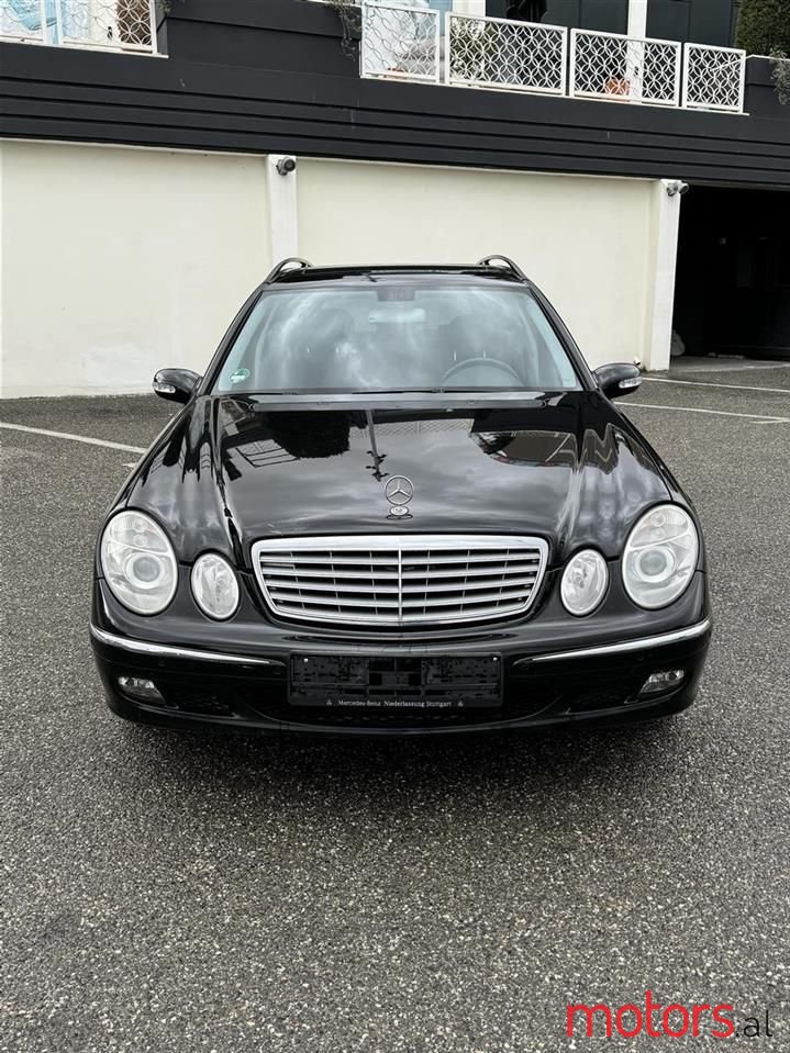 2004' Mercedes-Benz E 200 photo #1
