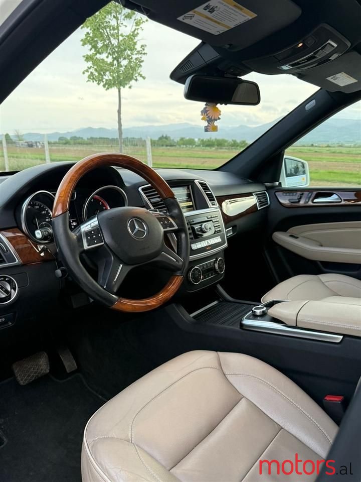 2013' Mercedes-Benz ML 350 photo #5