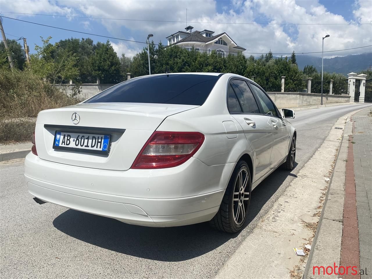 2009' Mercedes-Benz C 180 photo #4