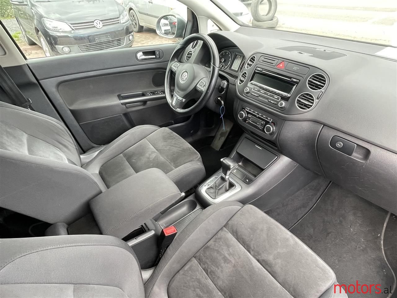 2010' Volkswagen Golf Plus photo #6