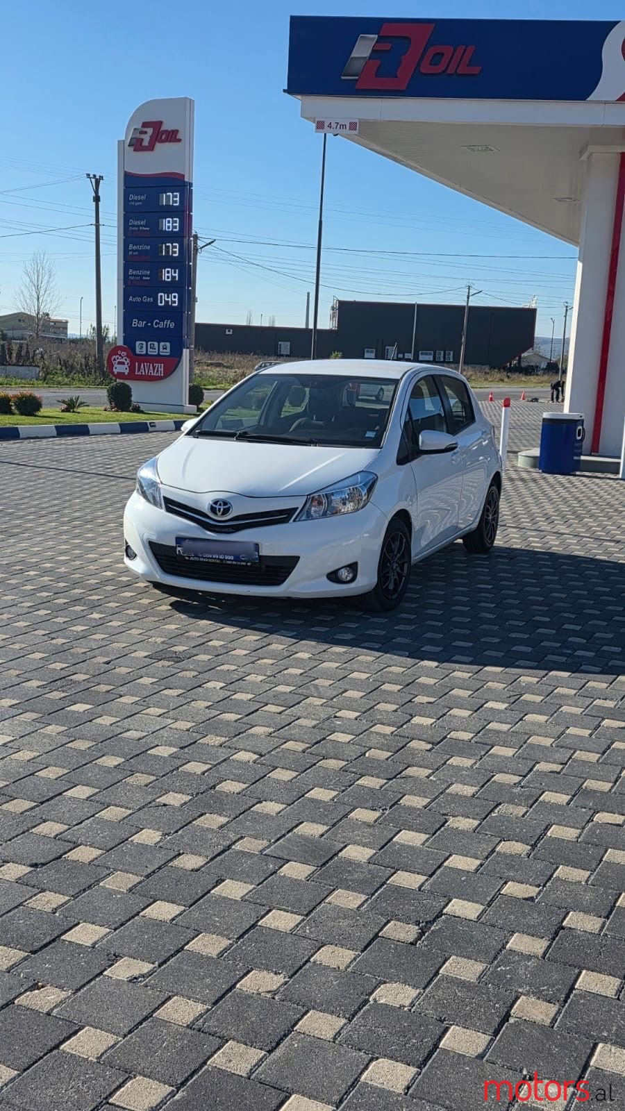 2014' Toyota Yaris photo #1