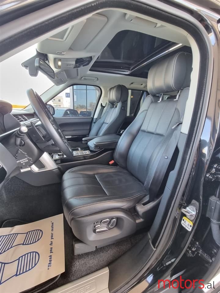 2015' Land Rover Range Rover Sport photo #4