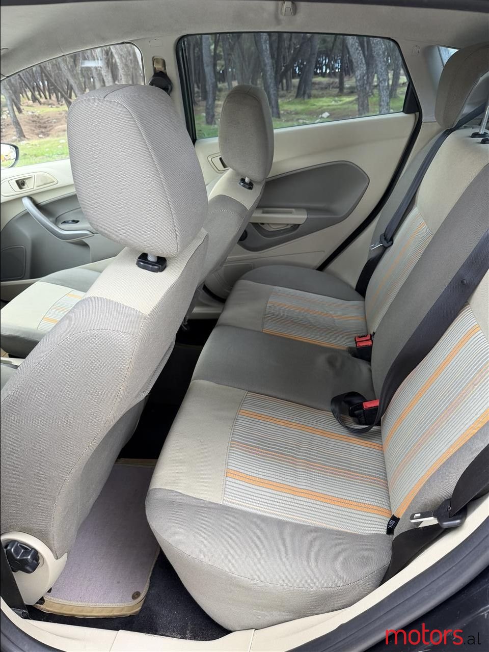 2011' Ford Fiesta photo #6