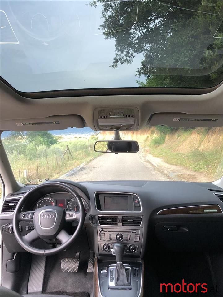 2011' Audi Q5 photo #6